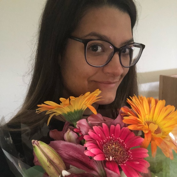 Meet your Posher, Ann Marie! - Picture 3 of 4